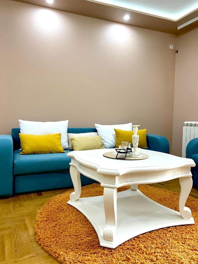 Apartman Diana Sremska Mitrovica Exterior foto